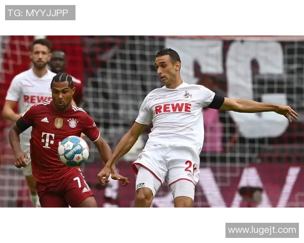 足球激情与技术碰撞：探讨现代足球战术发展与球员个性化成长之路